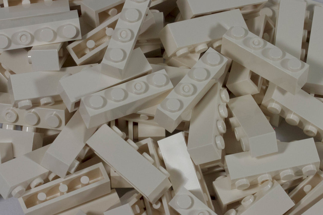 1x4 Stud Brick 100 Pack (White)