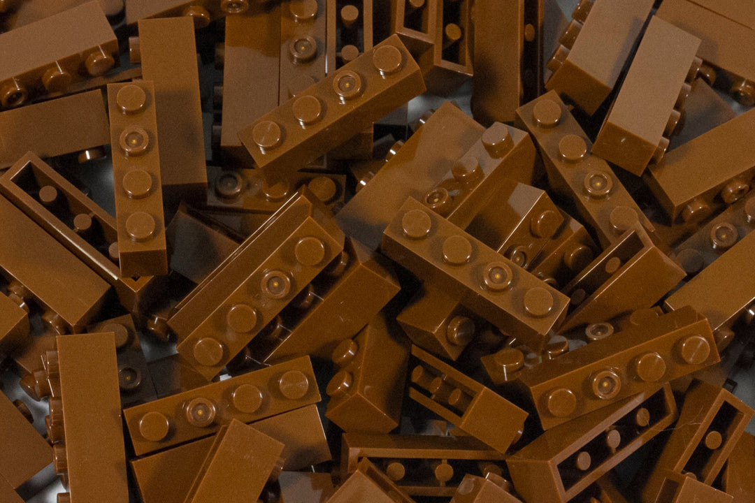 1x4 Stud Brick 100 Pack (Brown)