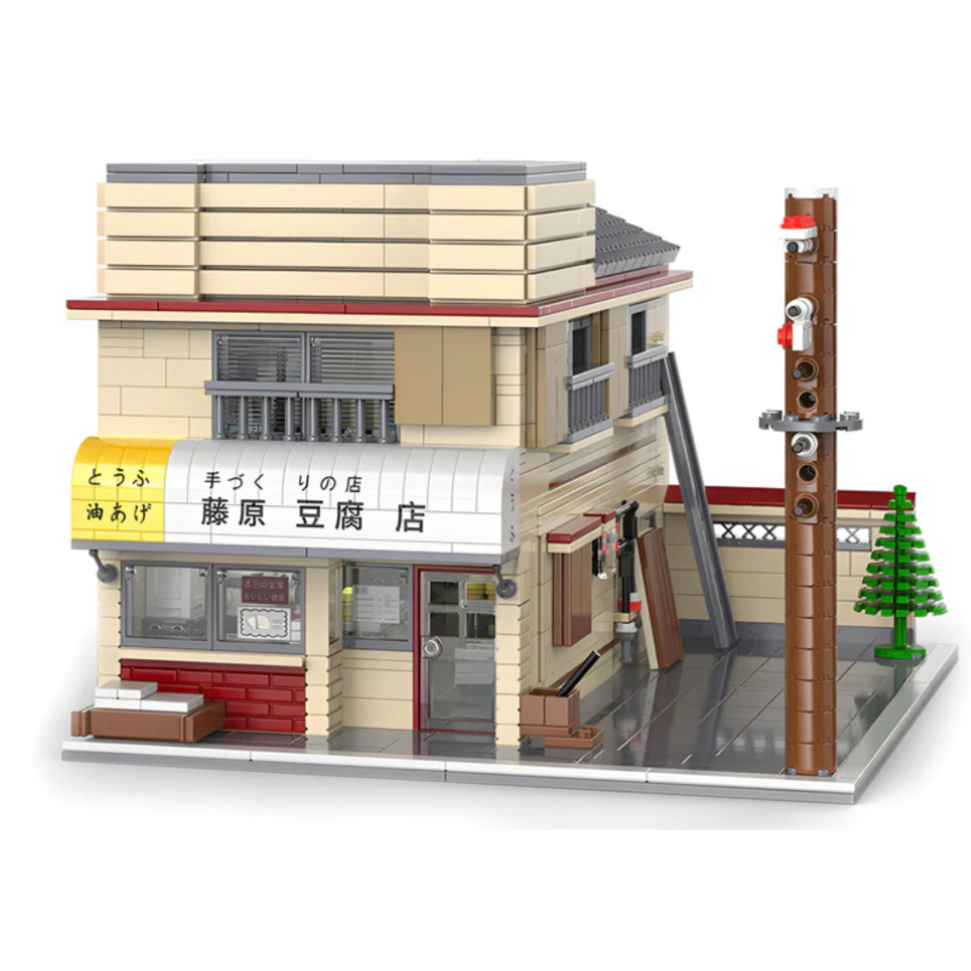 CaDA Initial D Fujiwara Tofu Shop Brick Set – 1,908-Piece Licensed Modular Building from the Iconic Anime