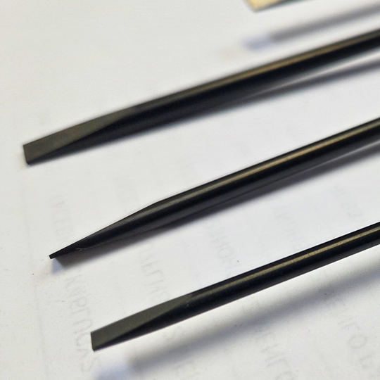 Flat Head Screwdriver Set — 4-Piece (3.0 / 4.0 / 5.0 / 5.8mm)