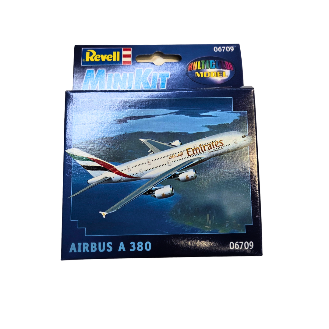 Revell MiniKit Airbus A380 Snap-Fit Aircraft Model Kit 06709 – Emirates Livery