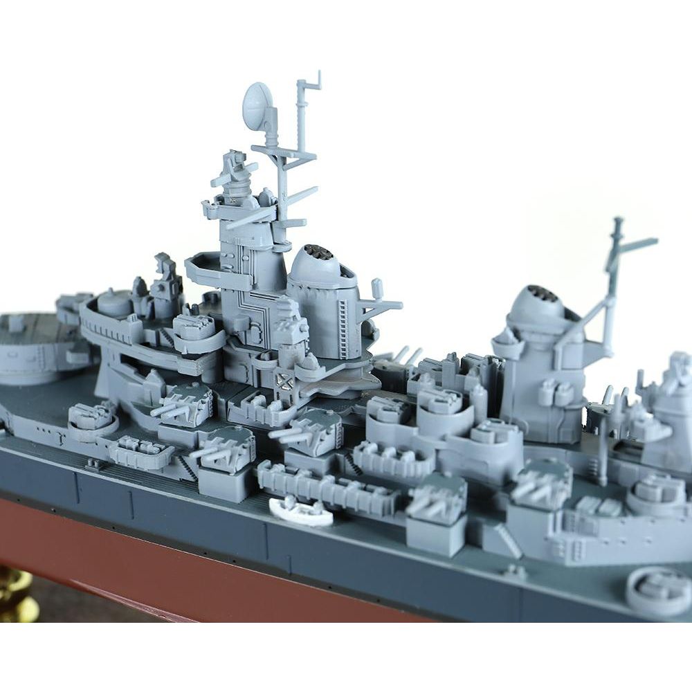 1:700th Die-cast USS Iowa Class Battleship, USS Missouri (BB-63) - Pacific Theater, Battles of Okinawa - Taigen Tanks