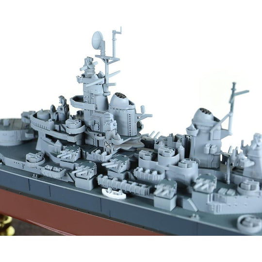 1:700th Die-cast USS Iowa Class Battleship, USS Missouri (BB-63) - Pacific Theater, Battles of Okinawa - Taigen Tanks