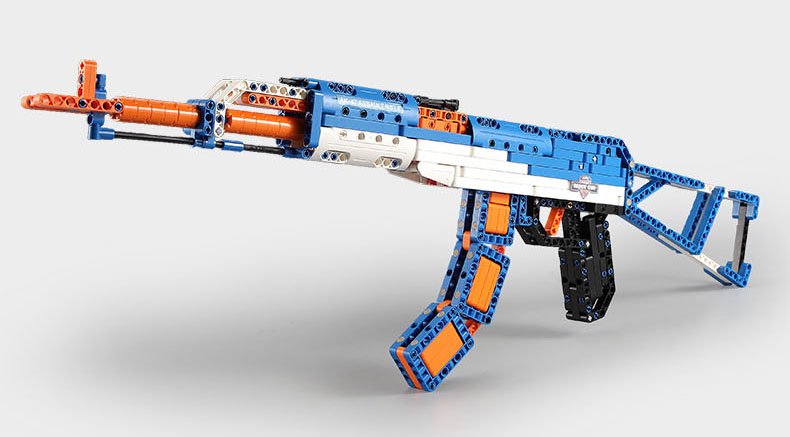 CaDA Model Assault Rifle Brick Building Set 498 Pieces