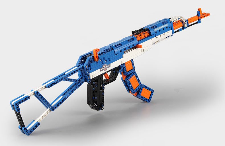 CaDA Model Assault Rifle Brick Building Set 498 Pieces